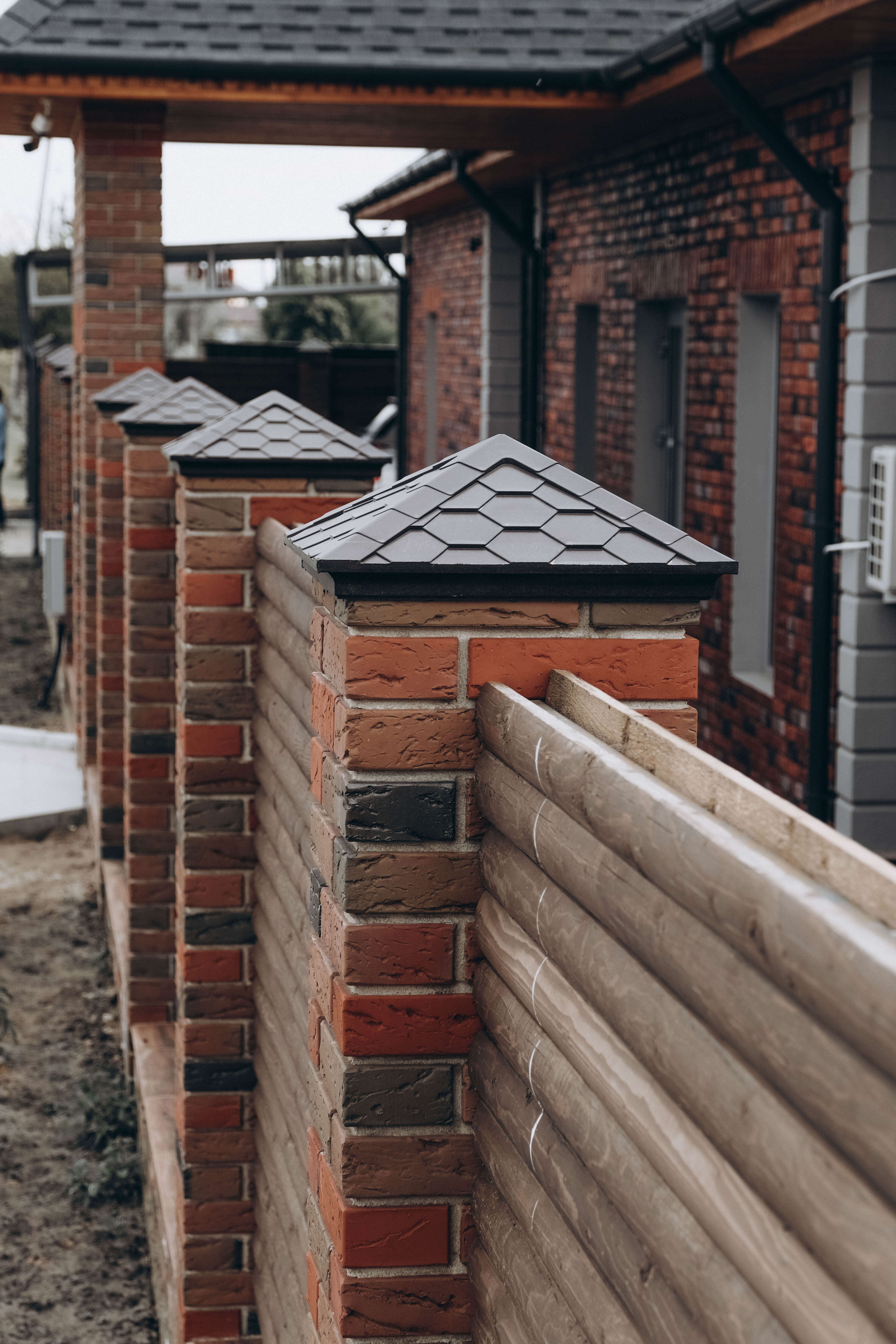 Колпак Zking Эверест Коричневый на столб 1.5х1.5 кирпича (390х390мм) в Брянске фото