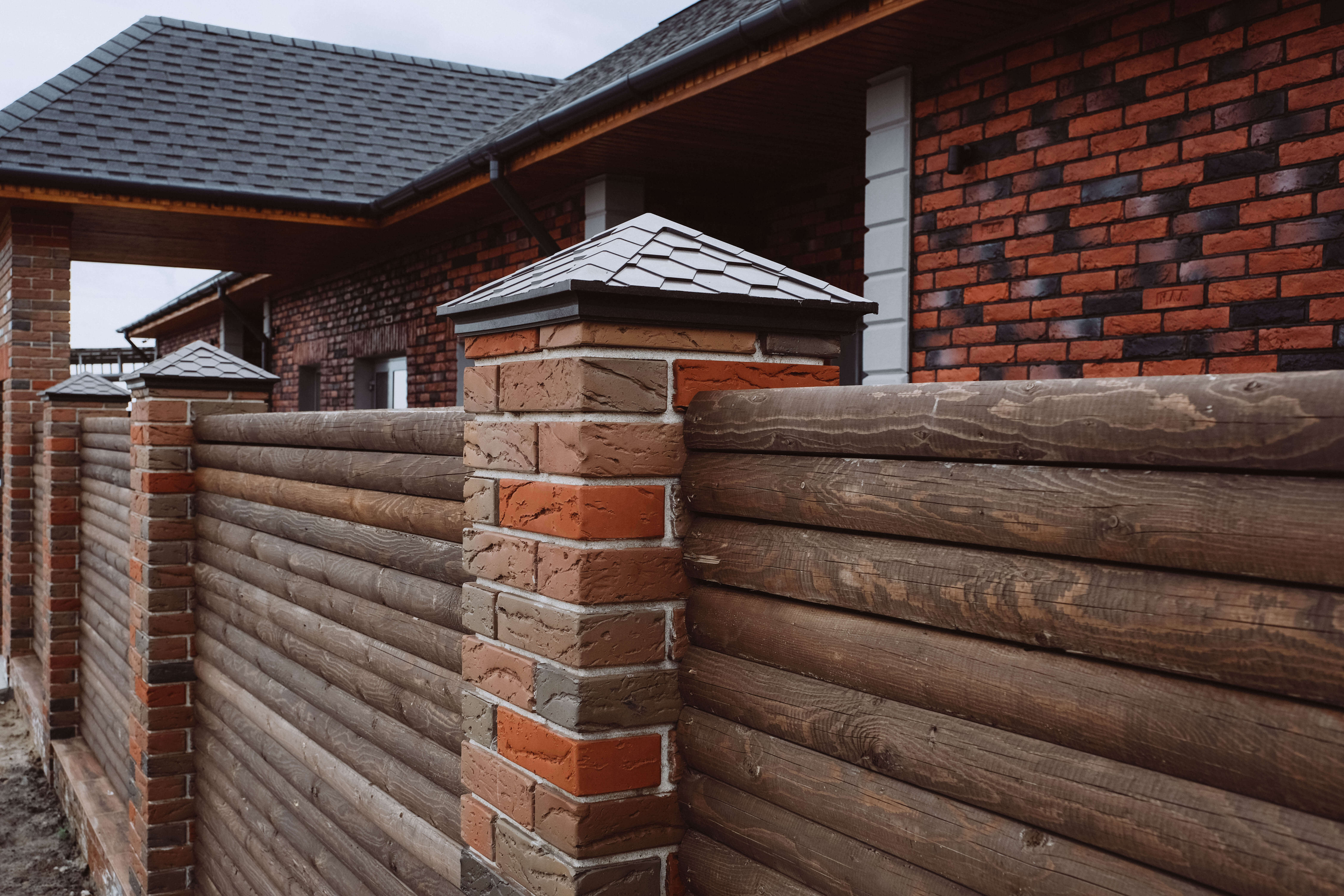 Колпак Zking Эверест Коричневый на столб 1.5х1.5 кирпича (390х390мм) в Брянске фото