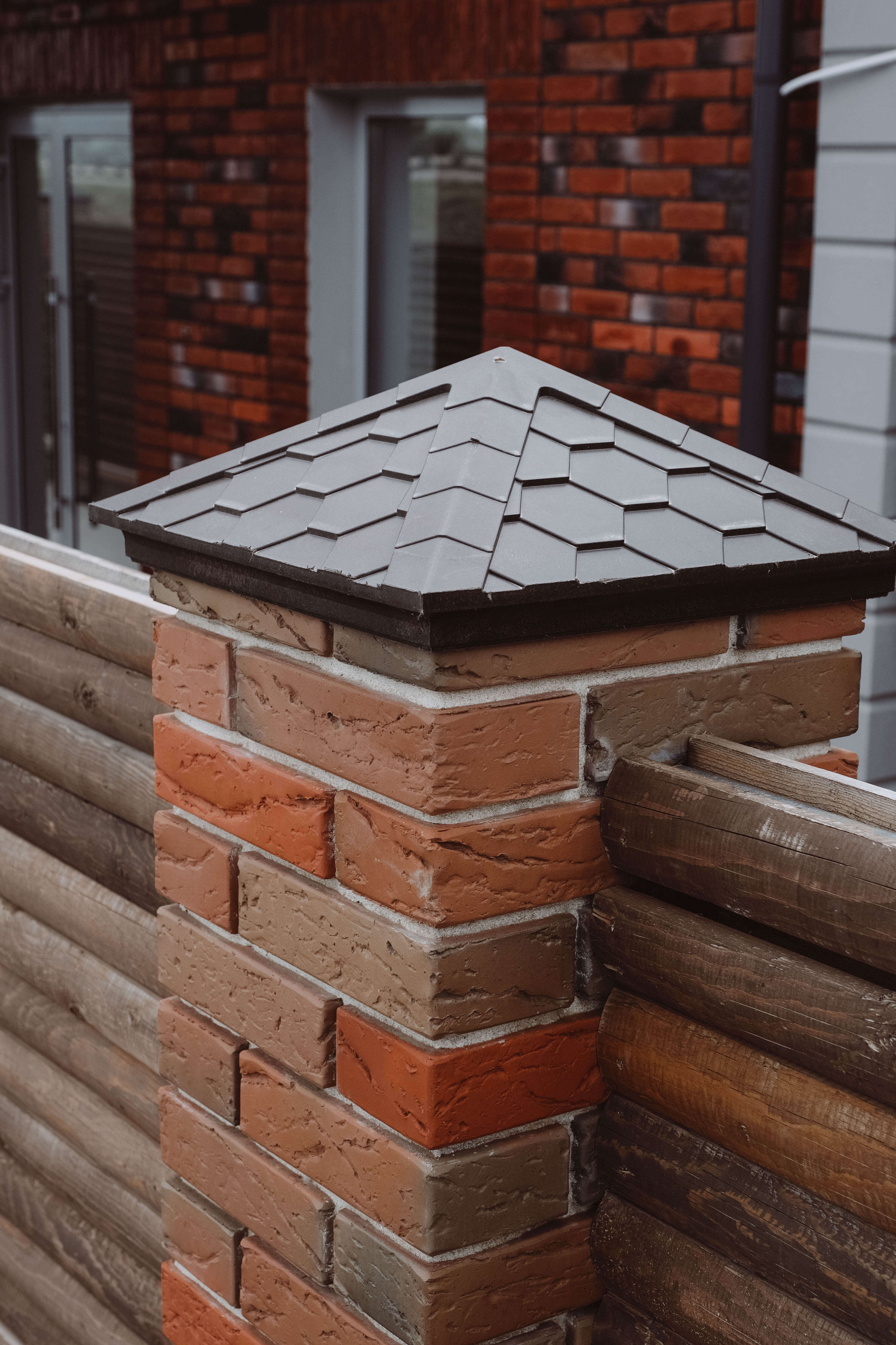 Колпак Zking Эверест Коричневый на столб 1.5х1.5 кирпича (390х390мм) в Брянске фото